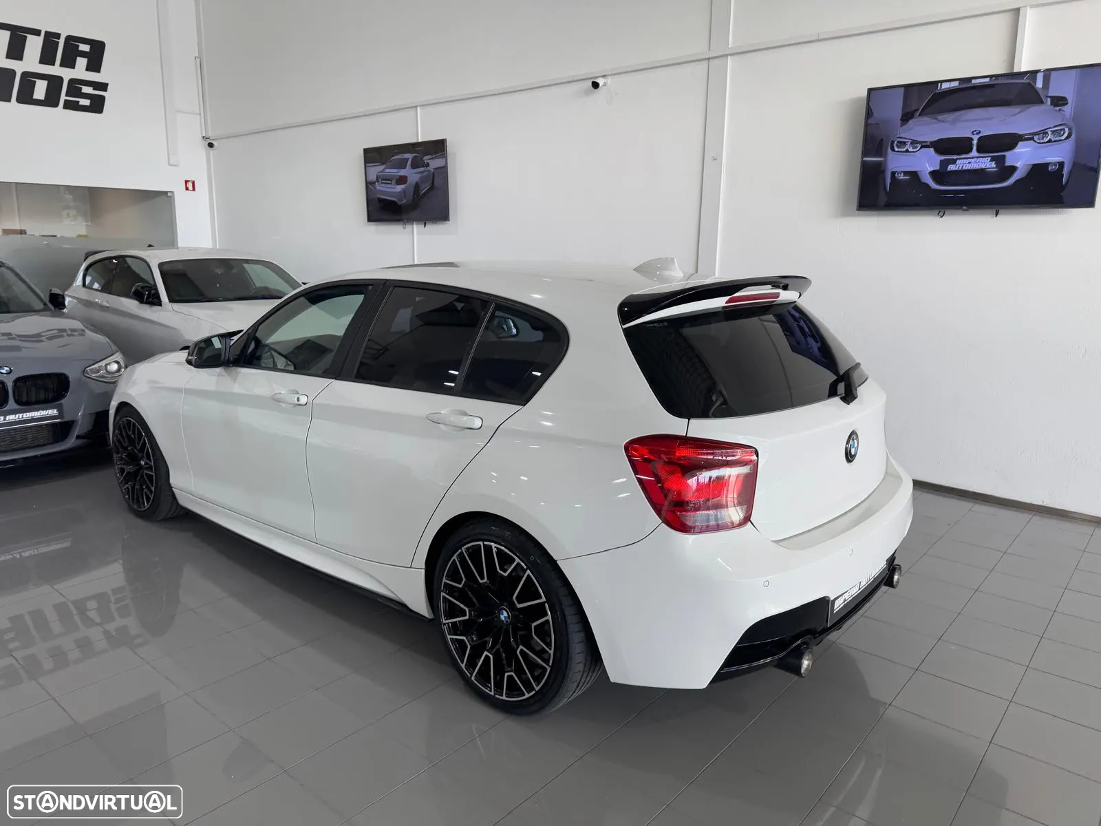 BMW 118 d Pack M - 18