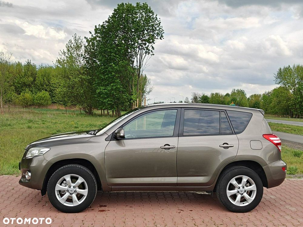 Toyota RAV4 - 4