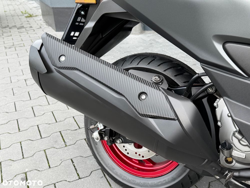 Suzuki Burgman - 15