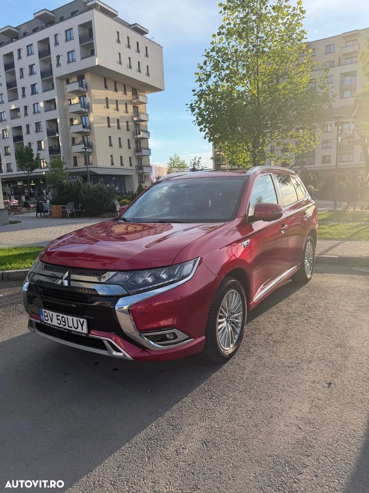 Mitsubishi Outlander PHEV 2.4 L 4X4 Instyle+ - 5