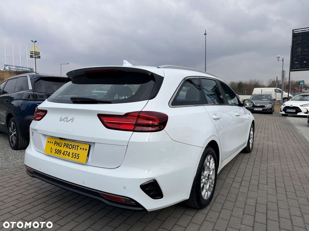 Kia Ceed 1.5 T-GDI M - 8