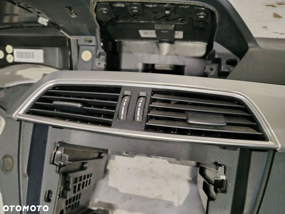 DESKA ROZDZIELCZA KONSOLA AIRBAG MERCEDES KLASA C W204 EUROPA - 5