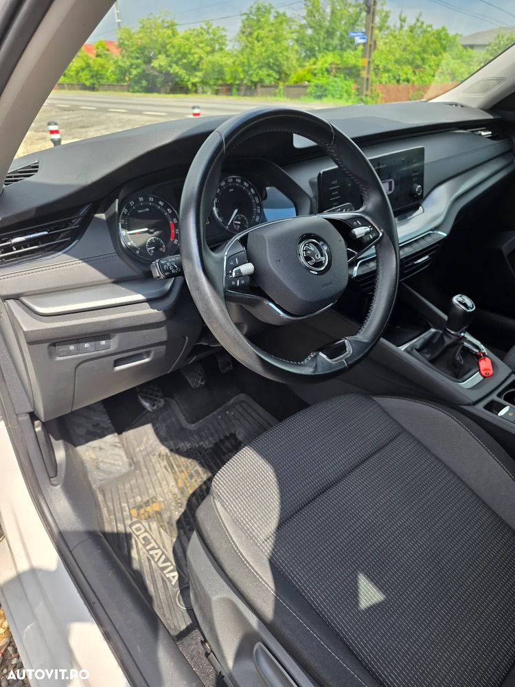 Skoda Octavia - 30