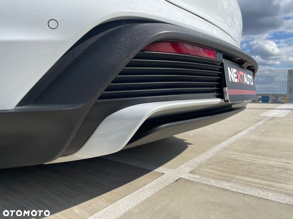 Porsche Taycan Turbo - 21