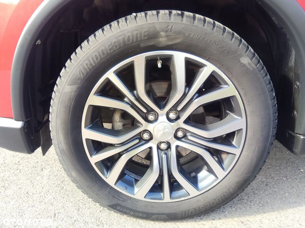 Mitsubishi Outlander 2.0 Intense 2WD CVT - 19