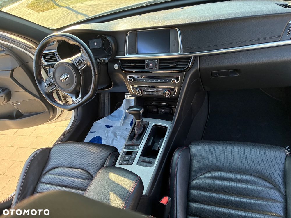 Kia Optima 2.0 T-GDI GT - 22