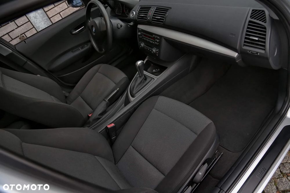 BMW Seria 1 118i - 29