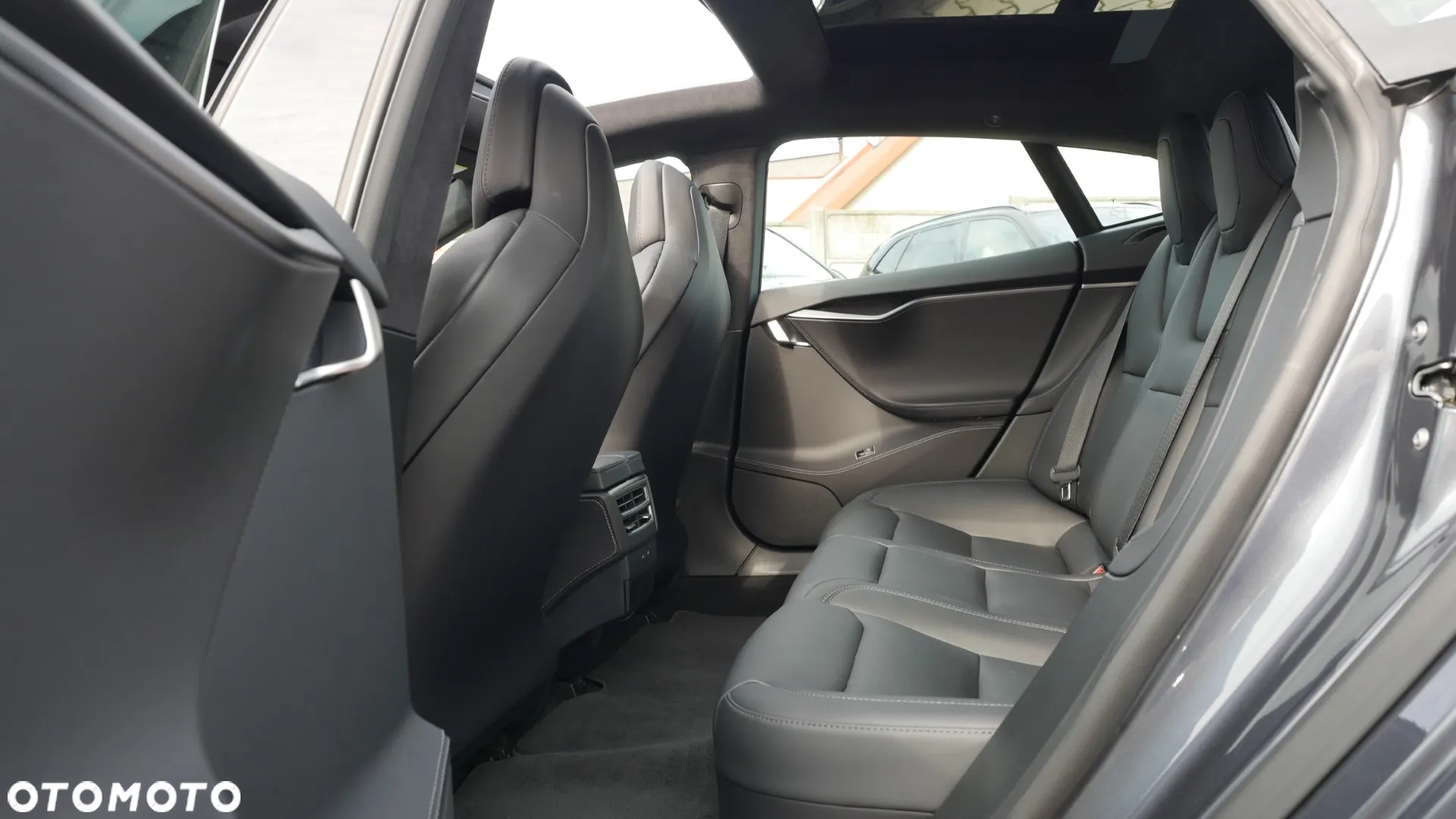 Tesla Model S Long Range Plus - 11