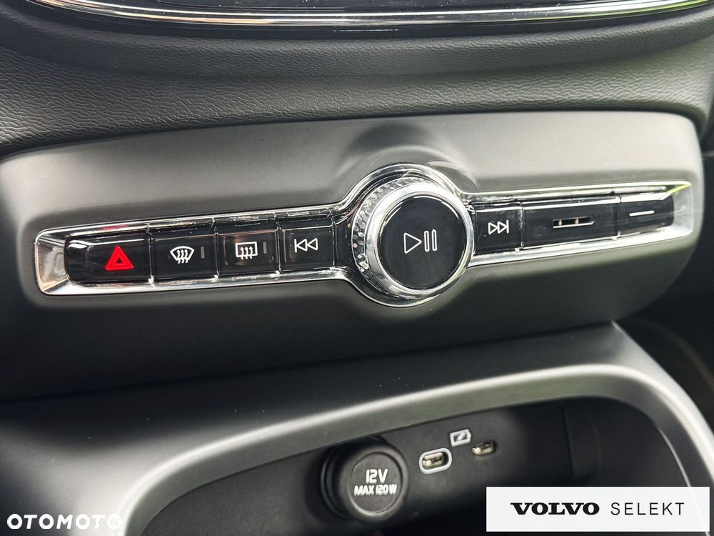 Volvo XC 40 - 21