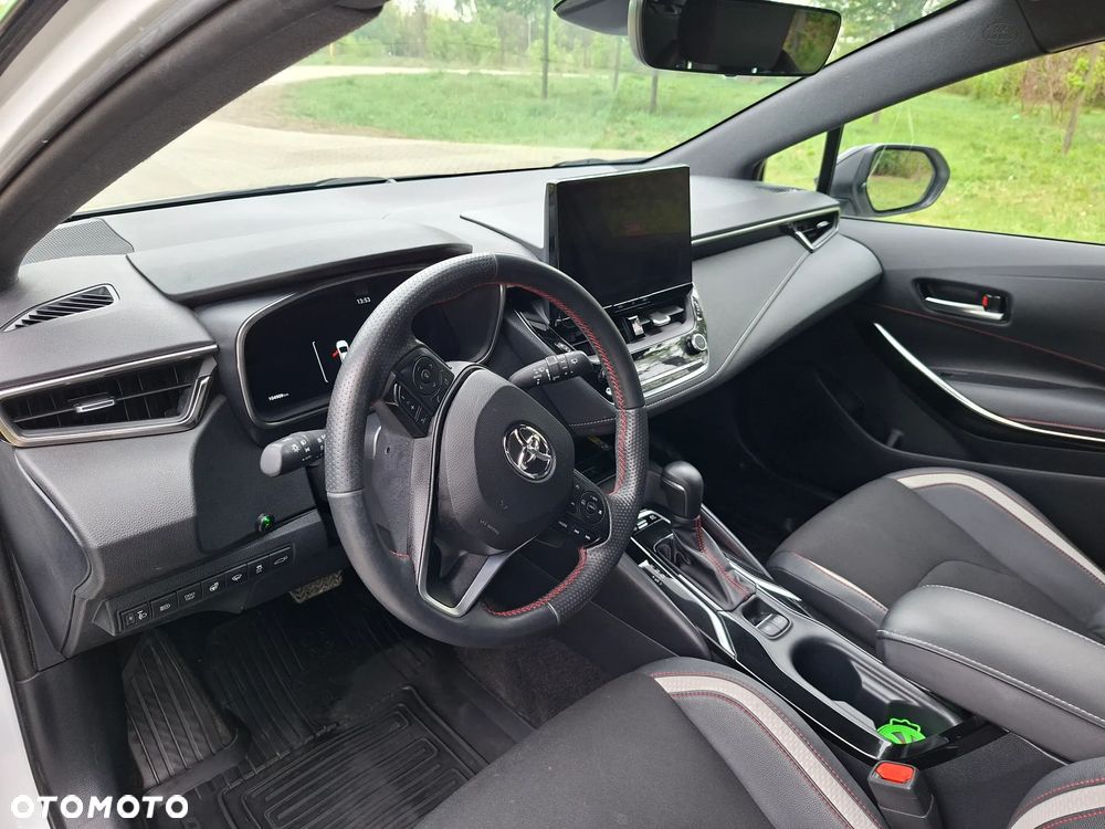 Toyota Corolla 2.0 Hybrid GR Sport - 11