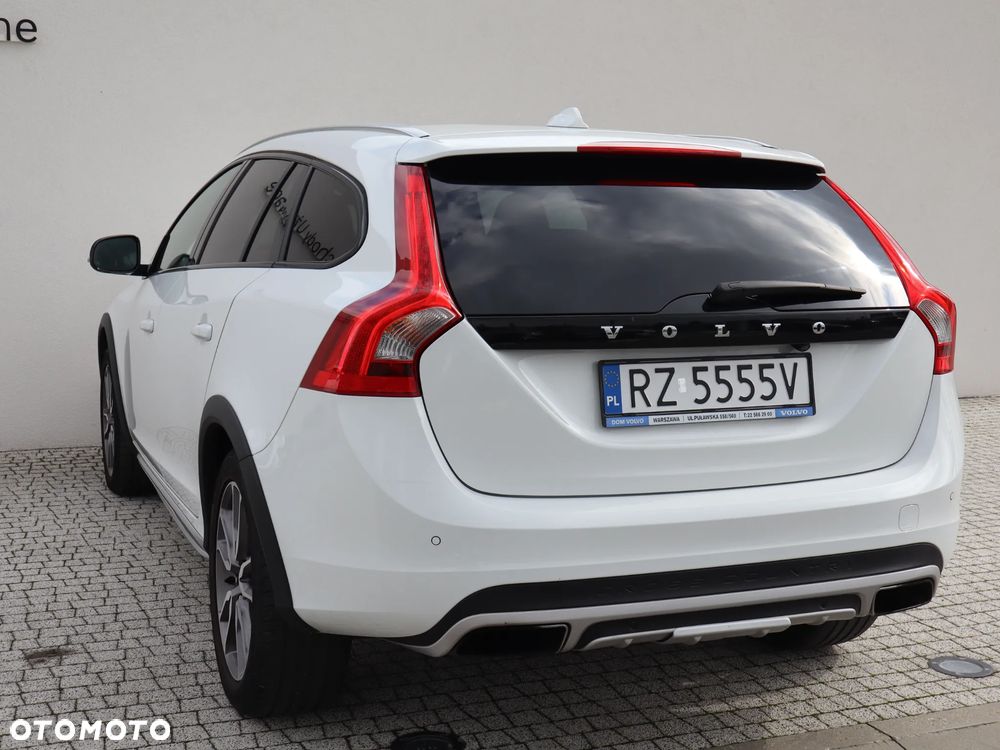 Volvo V60 2015 photo 3