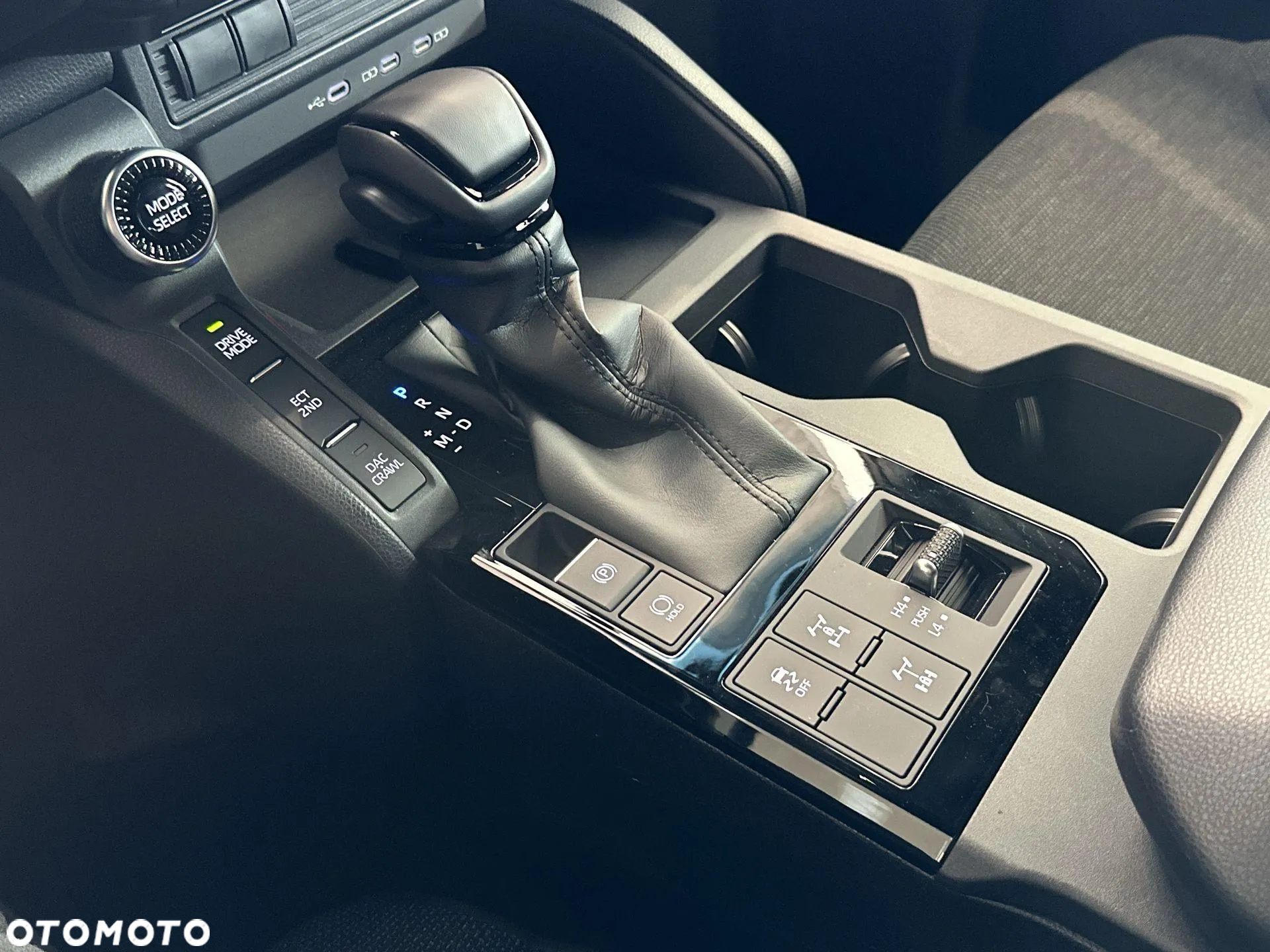 Toyota Land Cruiser - 17