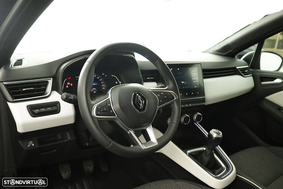 Renault Clio - 7