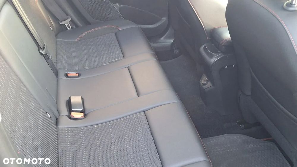 Peugeot 2008 - 6