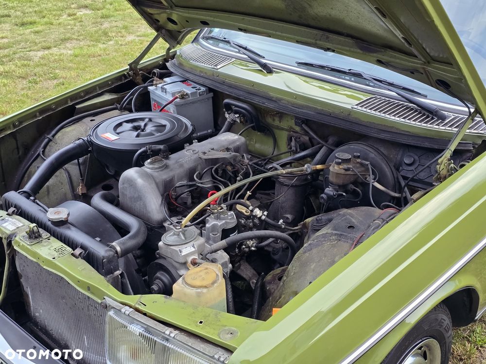 Mercedes-Benz W123 - 34