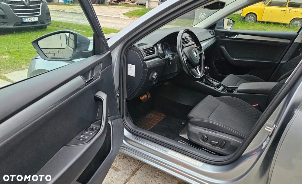 Skoda Superb 2.0 TDI Ambition DSG - 6