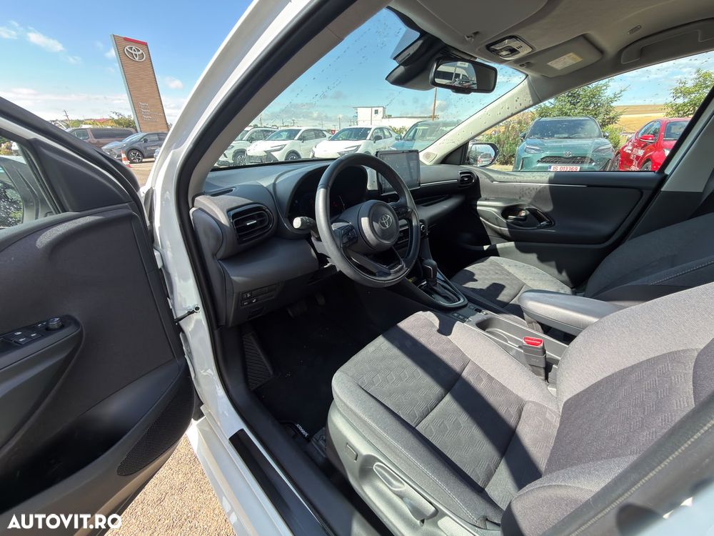 Toyota Yaris 1.5 VVT-i HSD Dynamic - 10