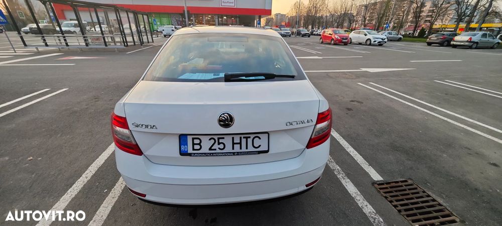 Skoda Octavia 1.6 TDI Active - 5