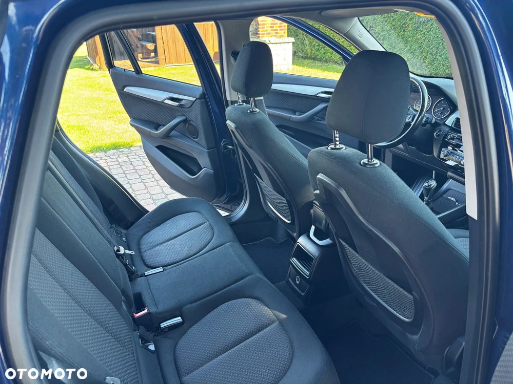 BMW X1 sDrive16d - 13