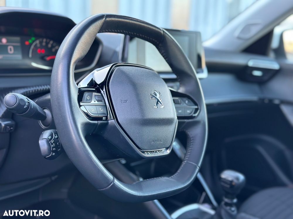 Peugeot 2008 - 10