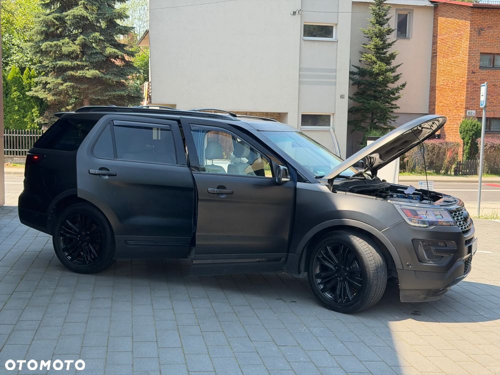 Ford Explorer - 12