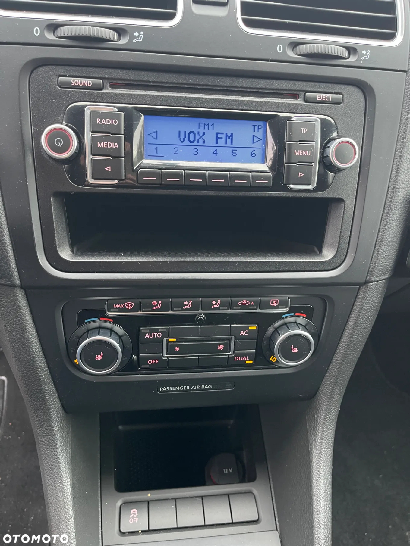 Volkswagen Golf 1.6 TDI DPF Style - 10