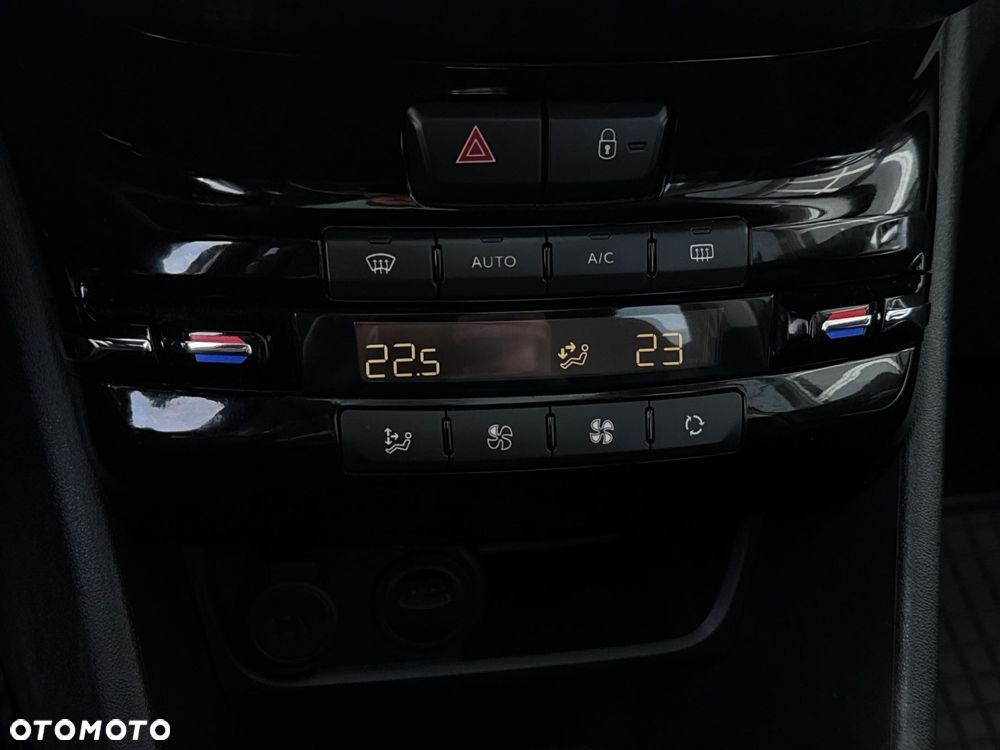 Peugeot 2008 1.2 Pure Tech GPF Allure S&S - 18