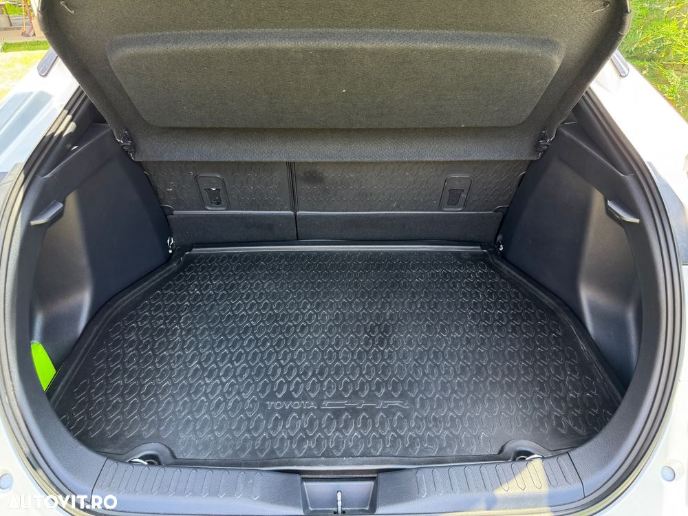 Toyota C-HR 1.8 HEV 140 CP 4x2 CVT Dynamic - 24