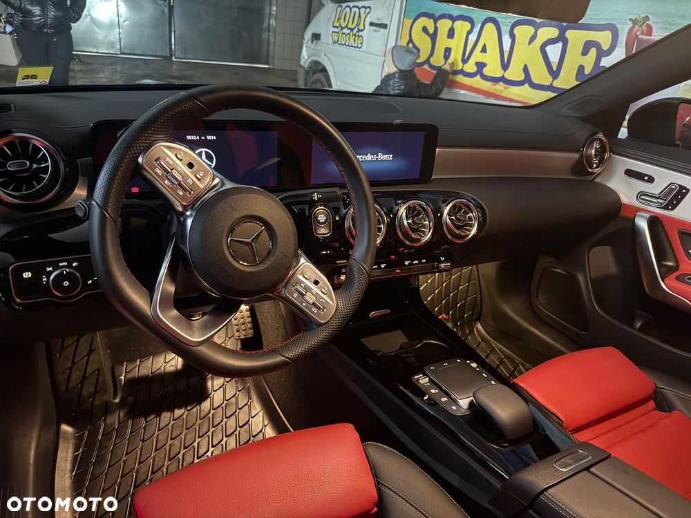 Mercedes-Benz CLA - 4