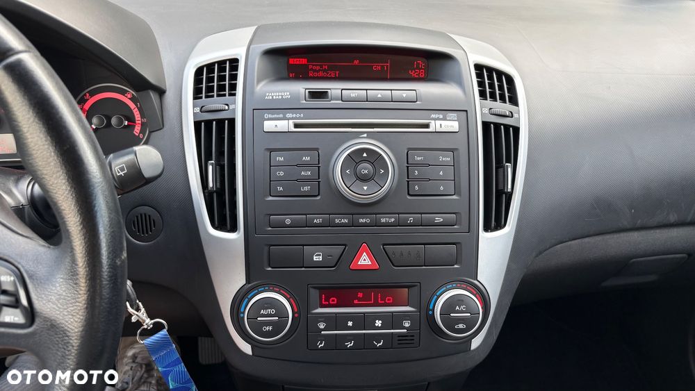 Kia Ceed 1.6 CRDi ISG Vision - 15
