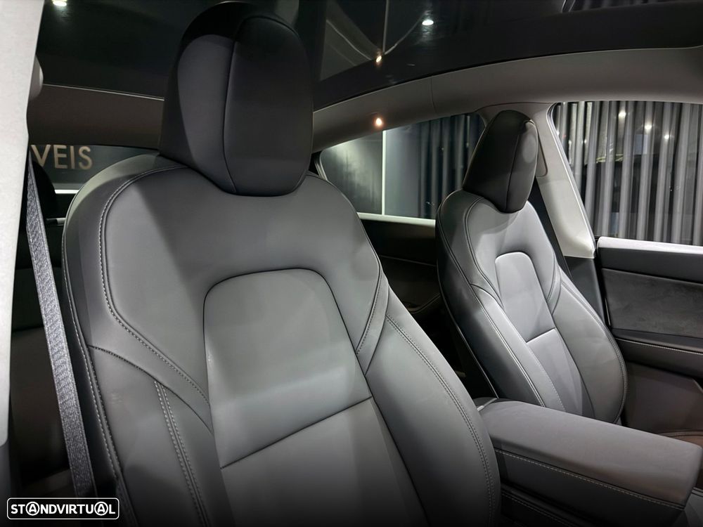 Tesla Model Y Standard - 34