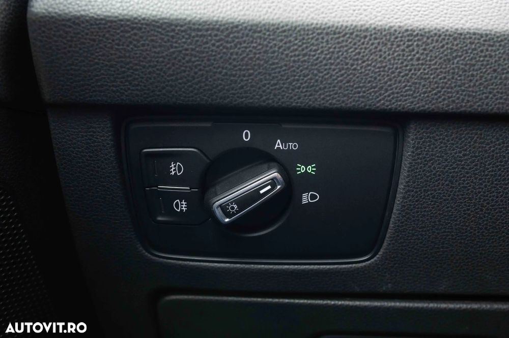 Volkswagen Passat 2.0 TDI DSG Highline - 34