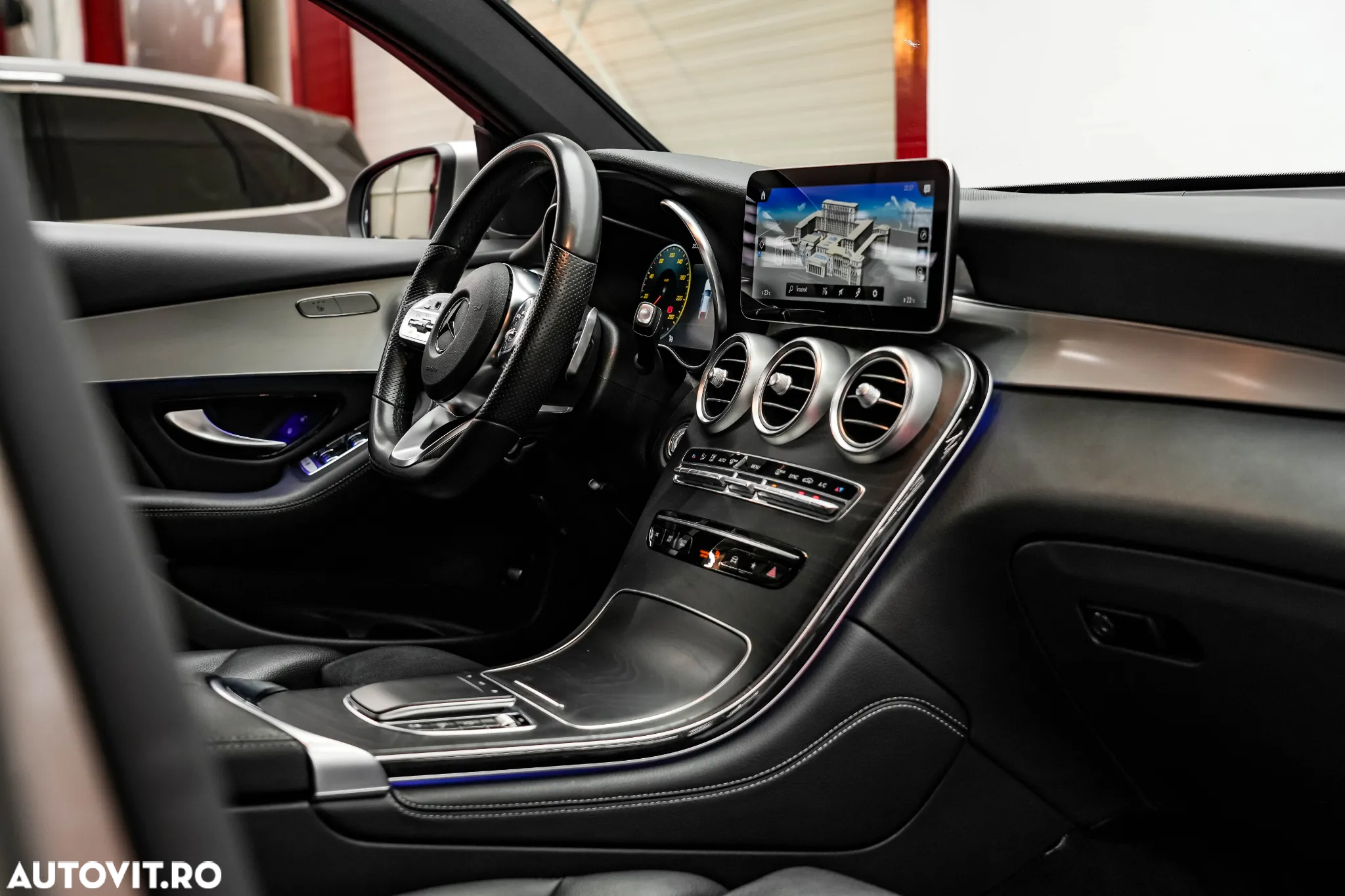 Mercedes-Benz GLC Coupe 200 d 4Matic 9G-TRONIC AMG Line - 38