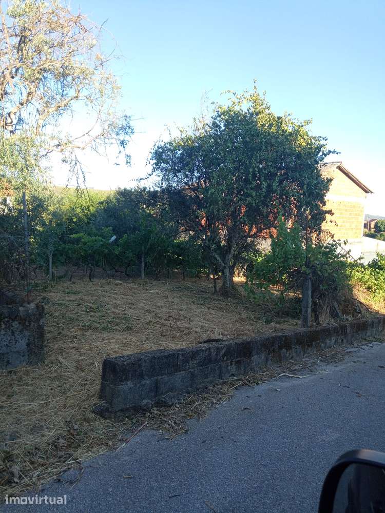Moradia T3 com jardim e terraço em Oleiros - Grande imagem: 4/7