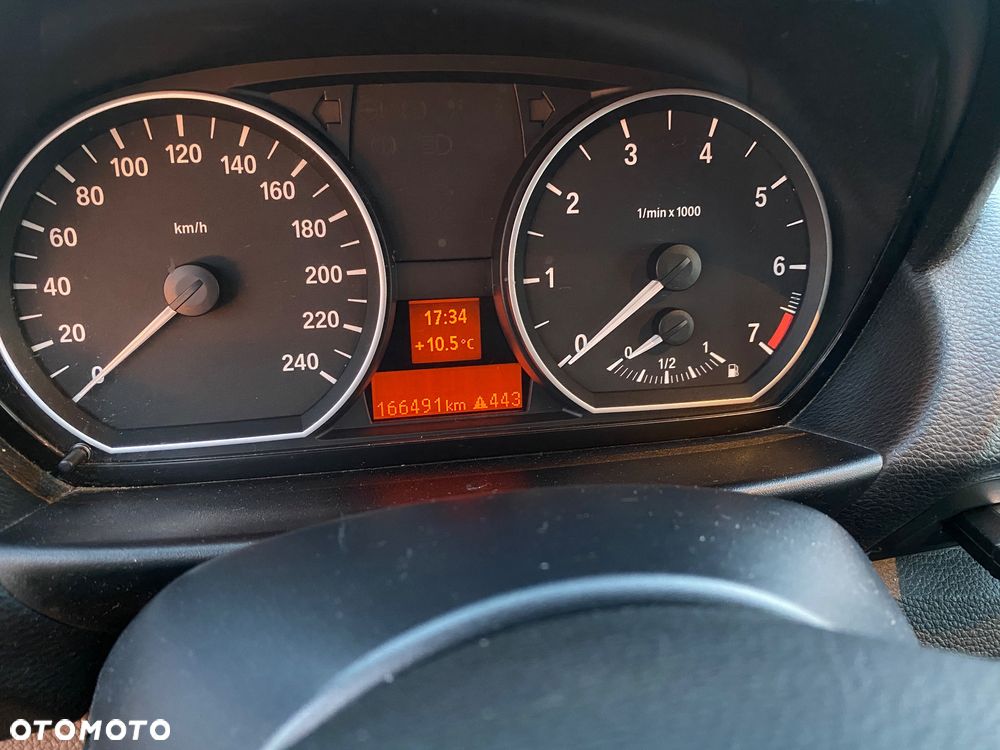 BMW Seria 1 120i - 7