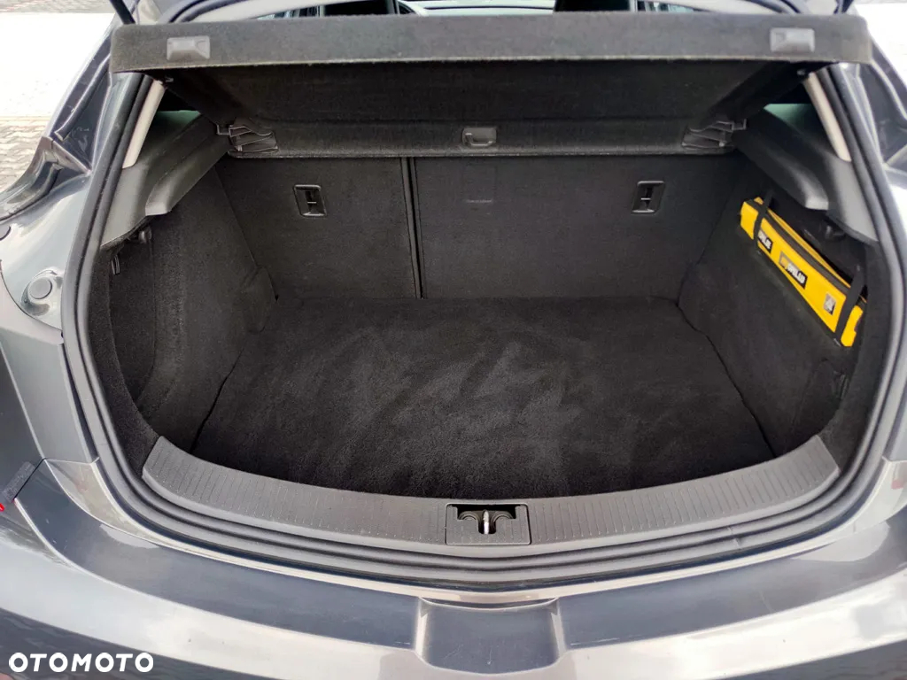 Opel Astra IV GTC 1.4 T Sport - 31