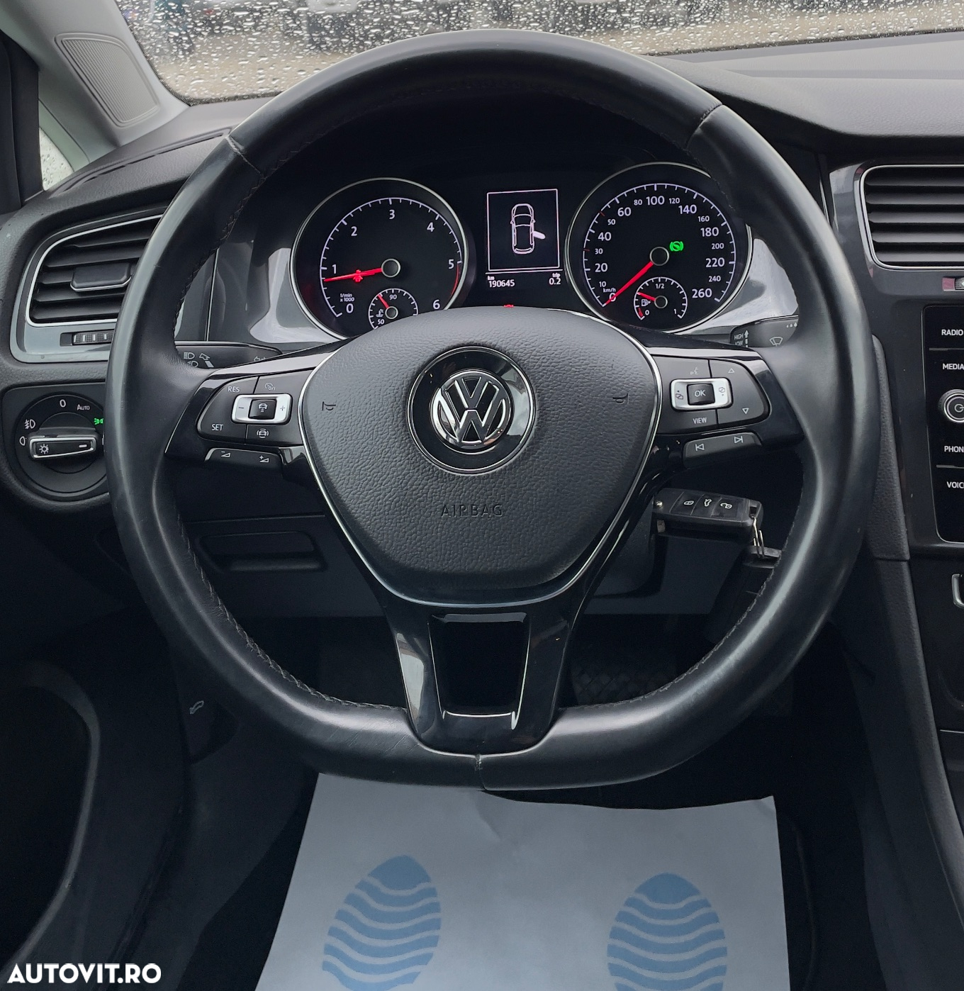 Volkswagen Golf 2.0 BlueTDI DSG Comfortline - 27