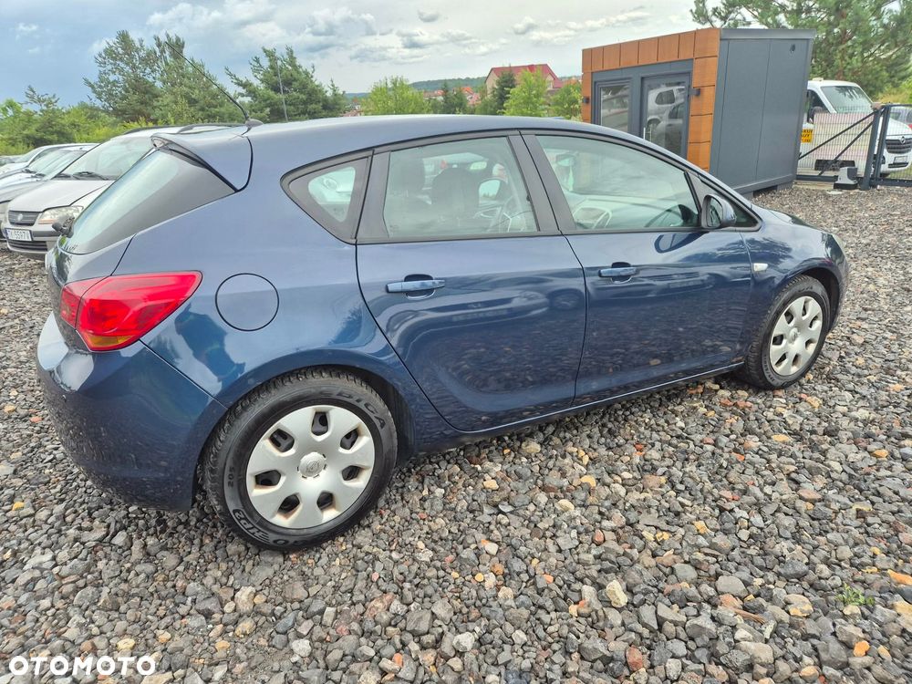 Opel Astra 1.6 Essentia - 8