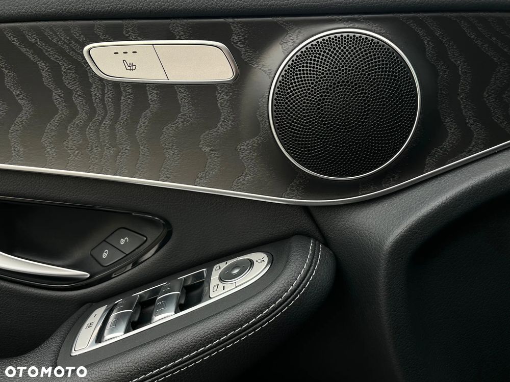 Mercedes-Benz GLC 300 e 4-Matic - 39