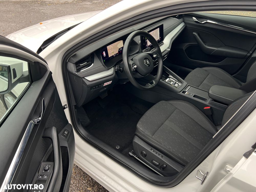 Skoda Octavia Combi 2.0 TDI DSG Style - 10