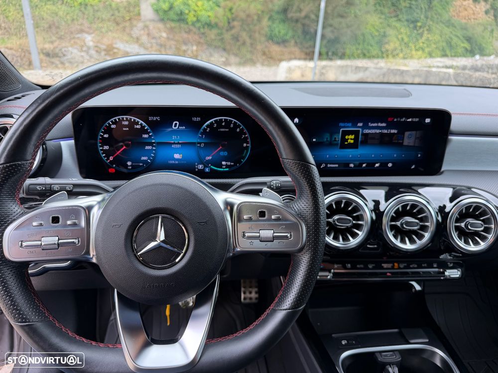 Mercedes-Benz CLA 250 e 8G-DCT AMG Line - 13