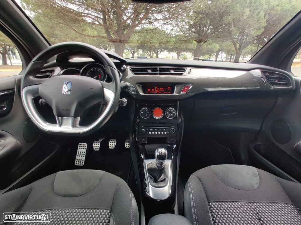 Citroën DS3 1.6 e-HDi Airdream Sport Chic - 16