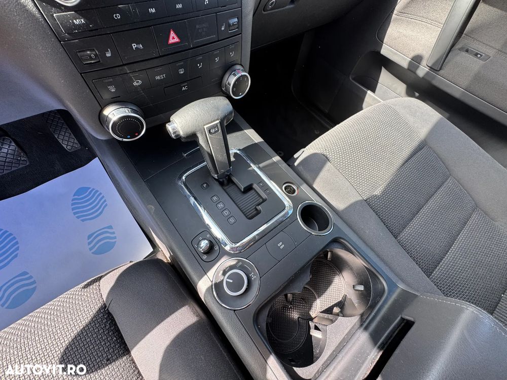 Volkswagen Touareg 2.5 R5 TDI Automatik - 24