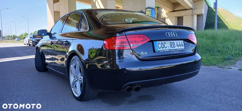Audi A4 Limousine - 5