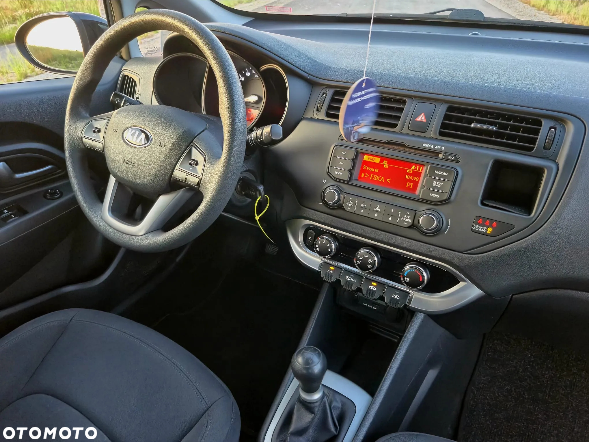 Kia Rio 1.2 Attract - 9