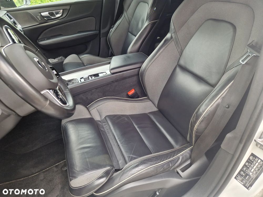 Volvo V60 T6 AWD R-Design - 15
