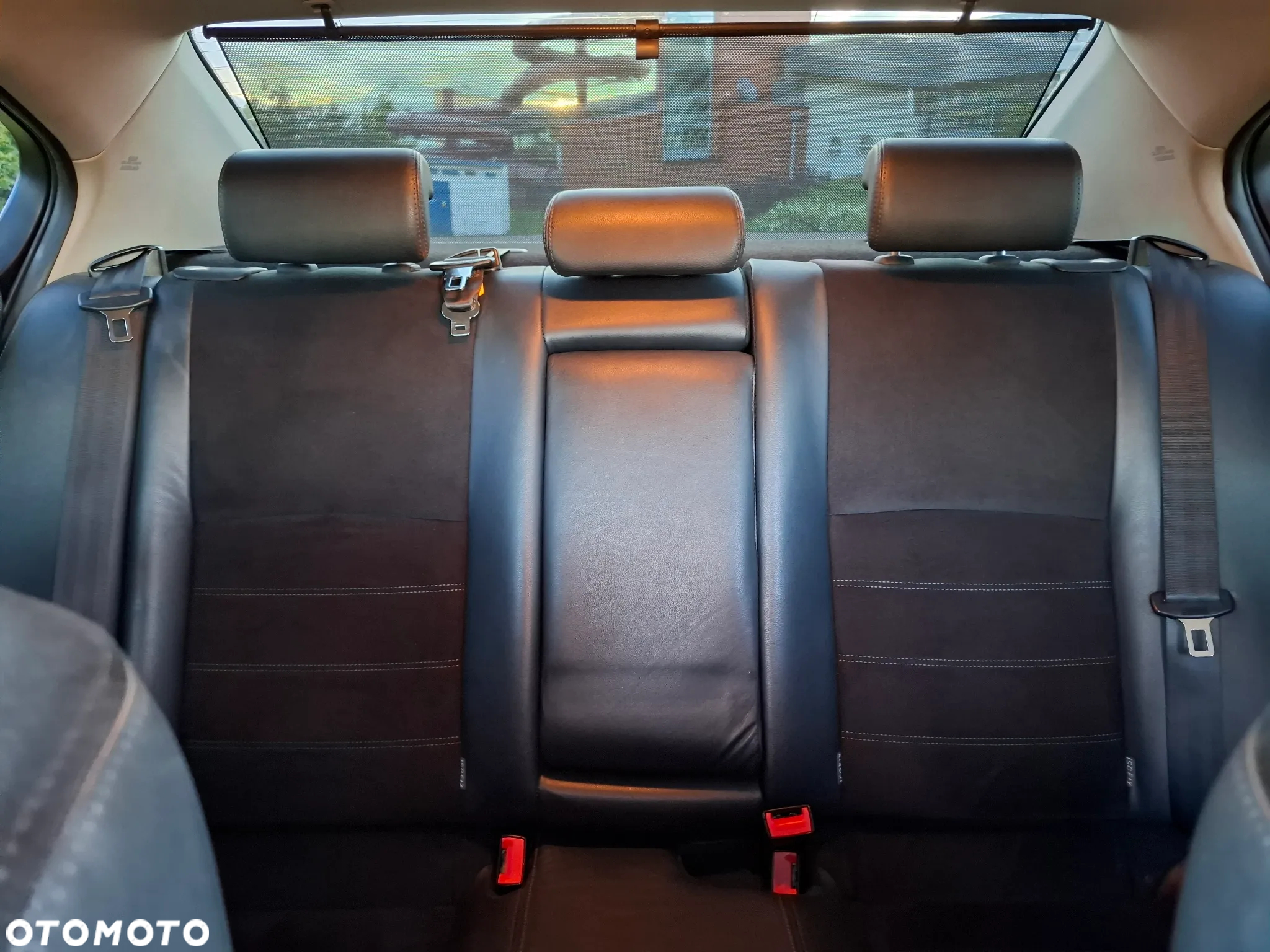 Toyota Avensis 1.8 Prestige MS - 38