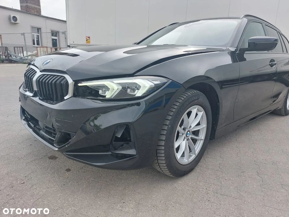 BMW Seria 3 318d Touring Sport Line - 41