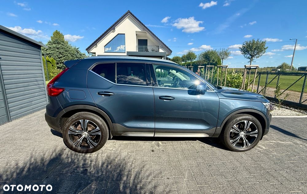 Volvo XC 40 B4 B AWD Inscription - 4