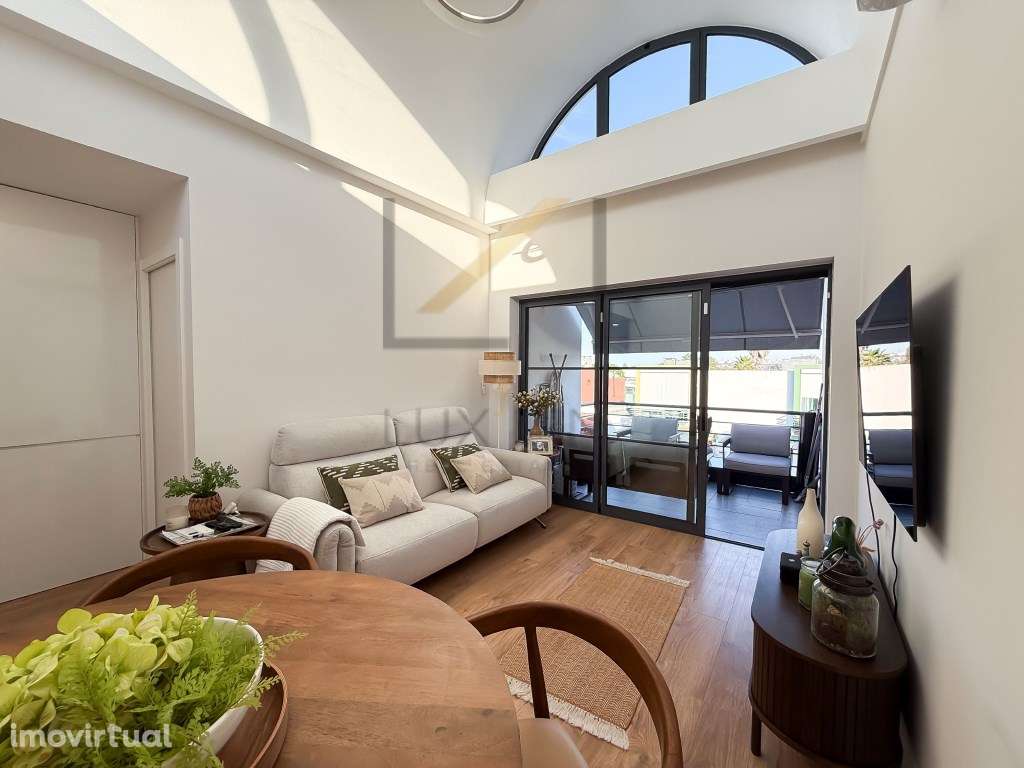 Apartamento T1 totalmente remodelado no Condomínio Palmela Village,... - Grande imagem: 2/22